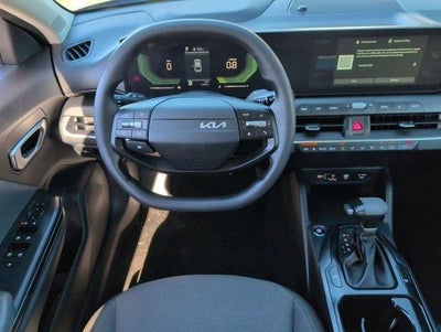 2025 Kia K4 LXS FWD