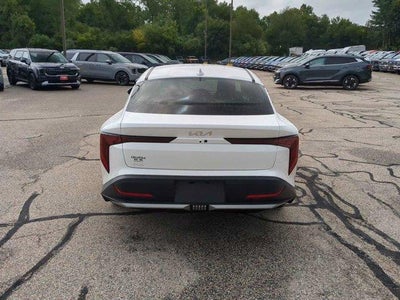 2025 Kia K4 LXS FWD