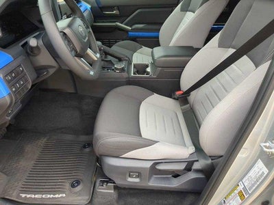 2026 Toyota Tacoma 4WD 4WD TRD Off Road Hybrid Double Cab 5' Bed AT (Natl)