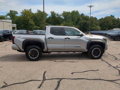 2026 Toyota Tacoma 4WD 4WD TRD Off Road Hybrid Double Cab 5' Bed AT (Natl)