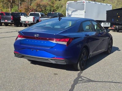 2023 Hyundai ELANTRA SEL IVT