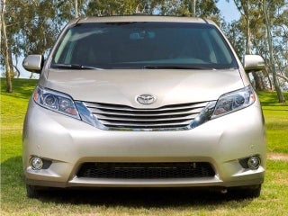 2017 Toyota Sienna LE FWD 8-Passenger (Natl)