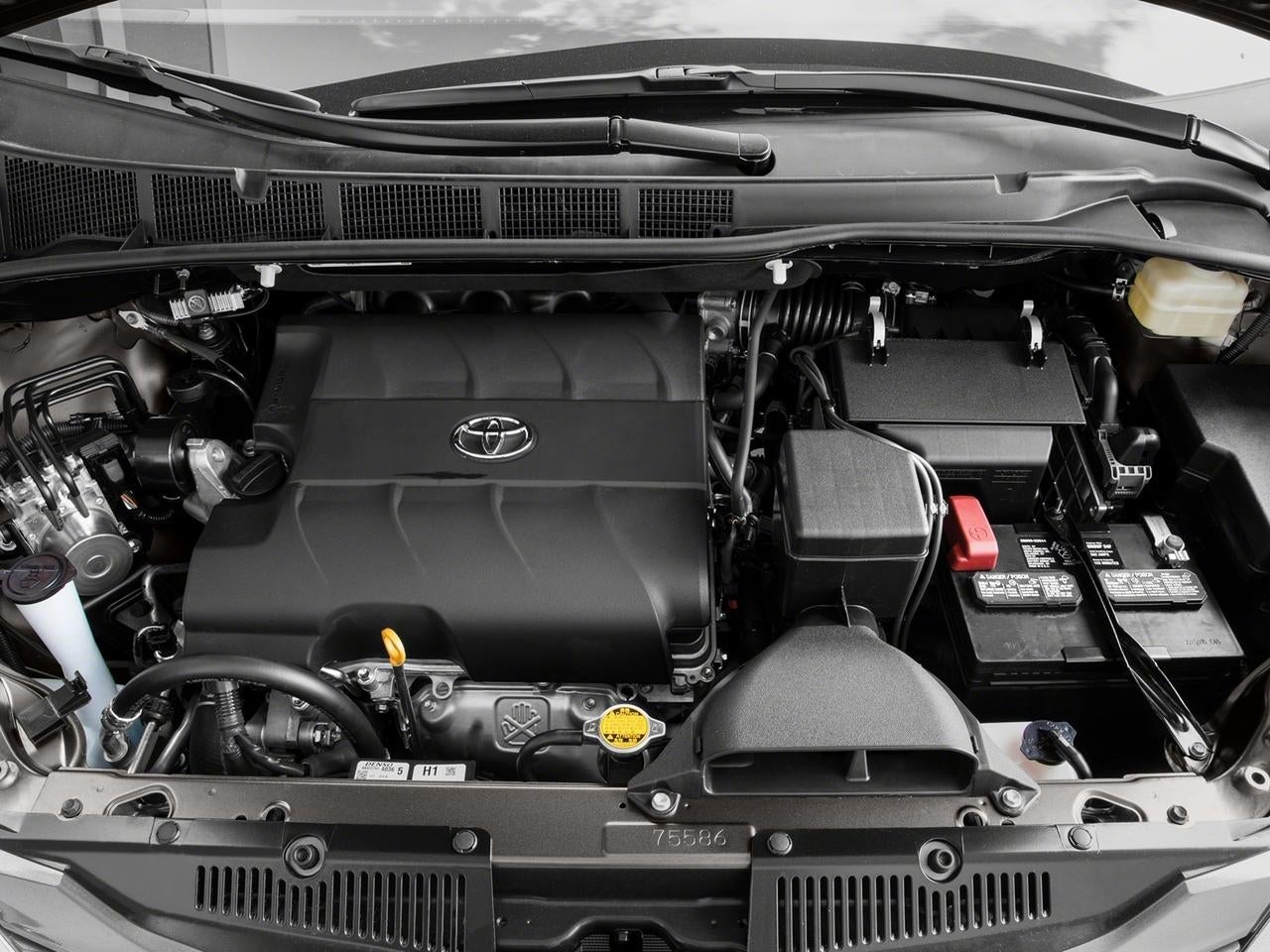 2017 Toyota Sienna LE FWD 8-Passenger (Natl)