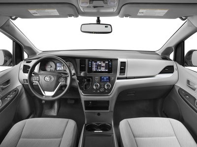 2017 Toyota Sienna LE FWD 8-Passenger (Natl)