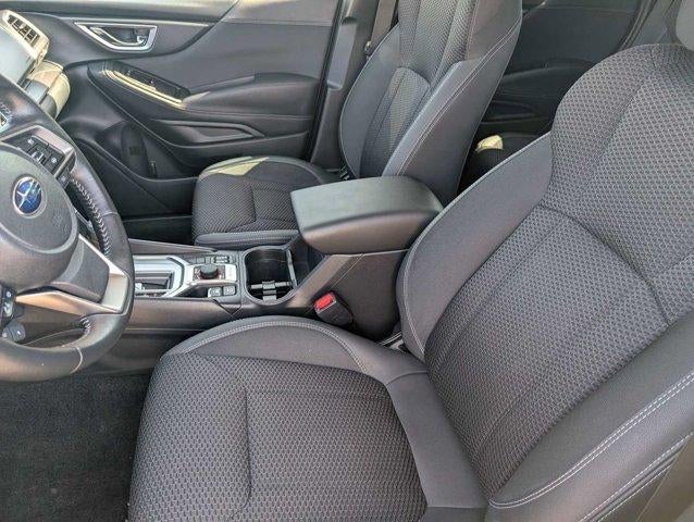 2023 Subaru Forester Premium CVT