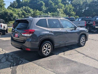 2023 Subaru Forester Premium CVT