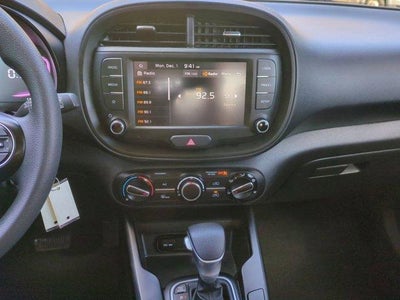 2024 Kia Soul LX IVT