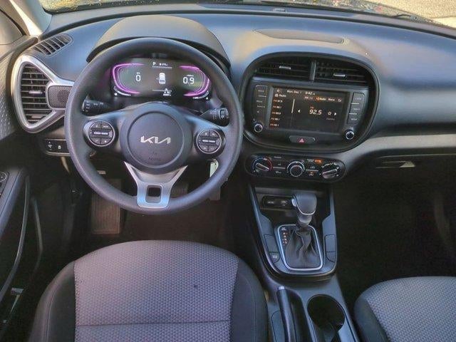 2024 Kia Soul LX IVT