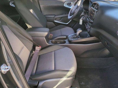 2024 Kia Soul LX IVT