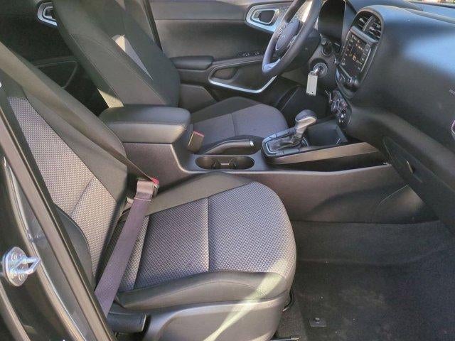 2024 Kia Soul LX IVT