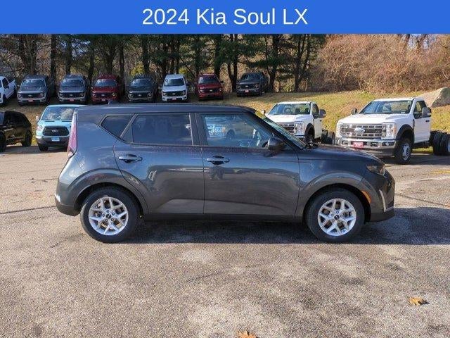 2024 Kia Soul LX IVT