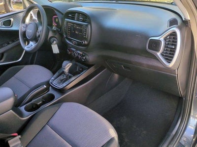 2024 Kia Soul LX IVT
