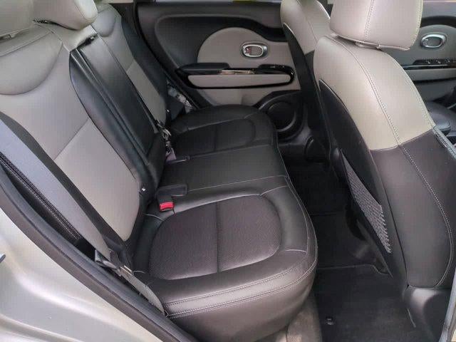 2019 Kia Soul + Auto