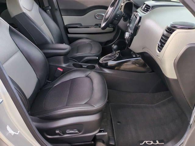 2019 Kia Soul + Auto