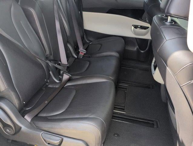 2023 Kia Carnival EX FWD
