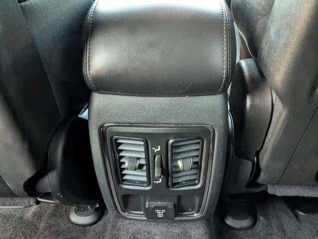 2017 Jeep Grand Cherokee Altitude 4x4 *Ltd Avail*