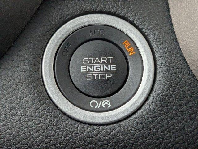 2022 RAM 1500 Laramie 4x4 Crew Cab 5'7" Box