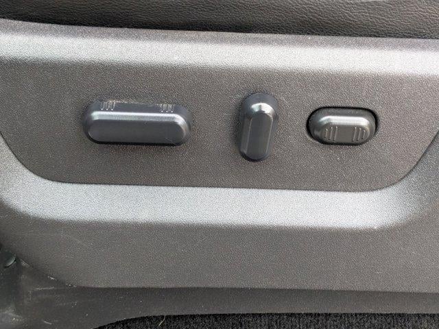 2016 Ford Super Duty F-350 DRW 4WD Crew Cab 8 Ft Box XL