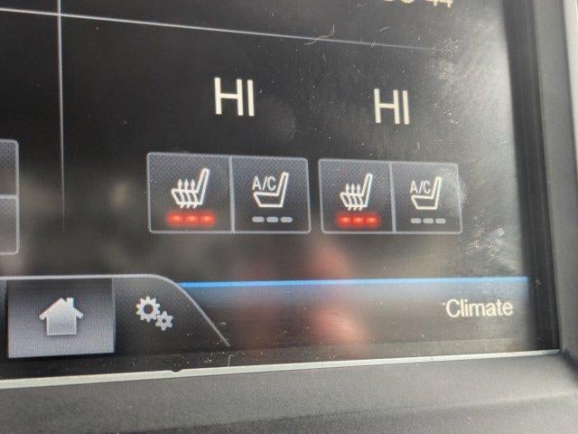 2016 Ford Super Duty F-350 DRW 4WD Crew Cab 8 Ft Box XL