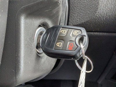 2016 Ford Super Duty F-350 DRW 4WD Crew Cab 8 Ft Box XL