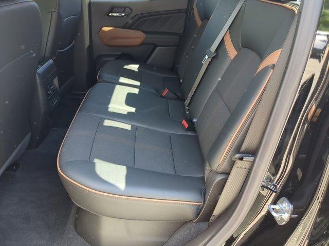2025 GMC Canyon Crew Cab Short Box 4-Wheel Drive AT4