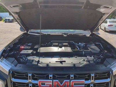 2025 GMC Canyon Crew Cab Short Box 4-Wheel Drive AT4