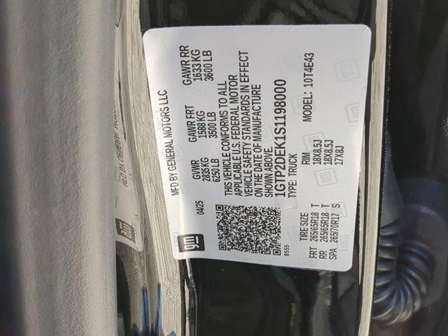 2025 GMC Canyon Crew Cab Short Box 4-Wheel Drive AT4