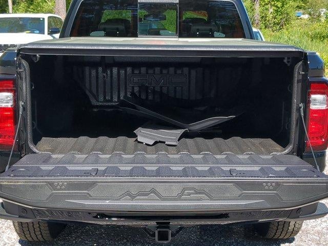 2025 GMC Canyon Crew Cab Short Box 4-Wheel Drive AT4