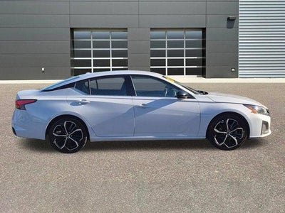 2024 Nissan Altima 2.5 SR Sedan