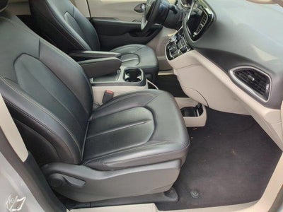 2024 Chrysler Pacifica Touring L FWD
