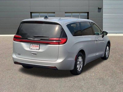 2024 Chrysler Pacifica Touring L FWD
