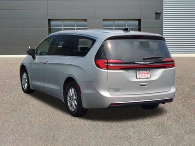 2024 Chrysler Pacifica Touring L FWD