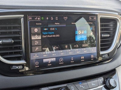 2024 Chrysler Pacifica Touring L FWD