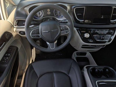 2024 Chrysler Pacifica Touring L FWD