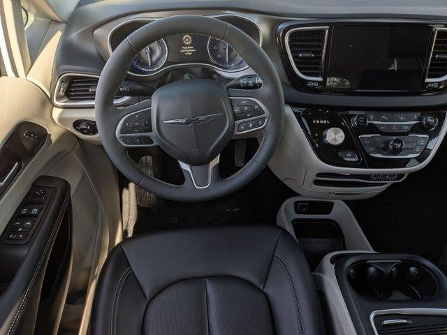 2024 Chrysler Pacifica Touring L FWD