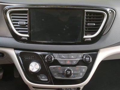 2024 Chrysler Pacifica Touring L FWD