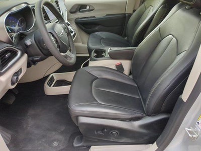 2024 Chrysler Pacifica Touring L FWD