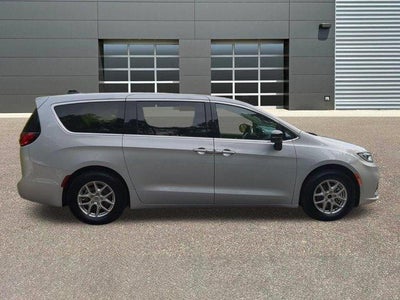 2024 Chrysler Pacifica Touring L FWD