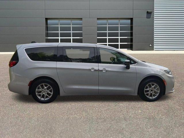 2024 Chrysler Pacifica Touring L FWD