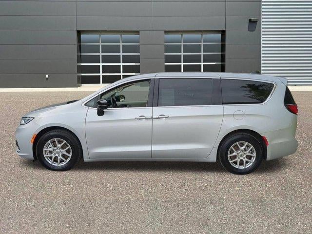 2024 Chrysler Pacifica Touring L FWD