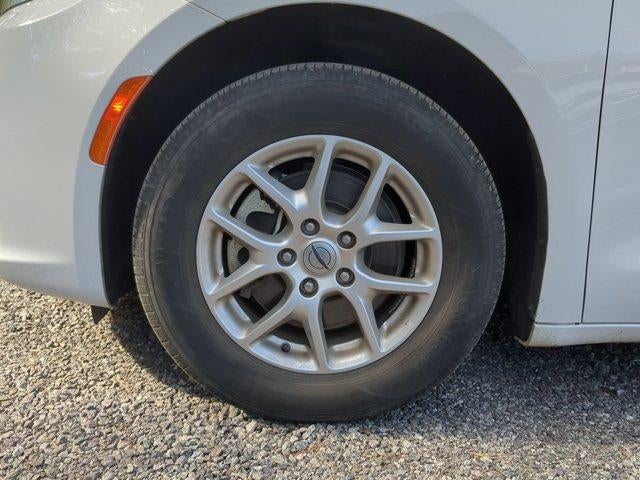 2024 Chrysler Pacifica Touring L FWD