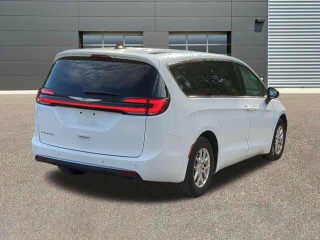 2024 Chrysler Pacifica Touring L FWD