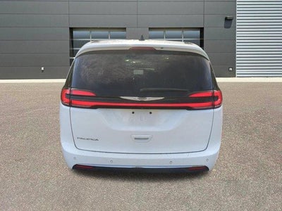 2024 Chrysler Pacifica Touring L FWD