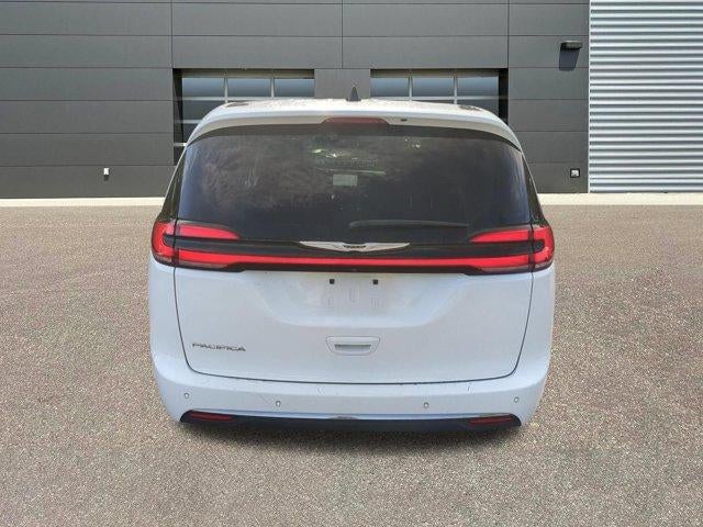 2024 Chrysler Pacifica Touring L FWD