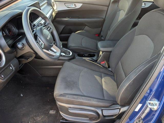 2024 Kia Forte LXS IVT