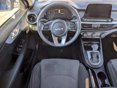2024 Kia Forte LXS IVT