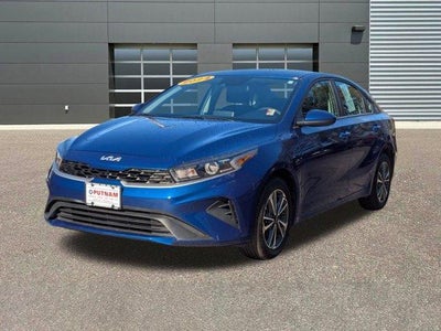 2024 Kia Forte LXS IVT