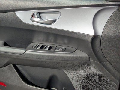 2023 Kia Forte LXS IVT