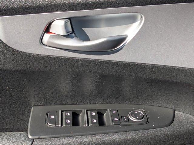 2023 Kia Forte LXS IVT