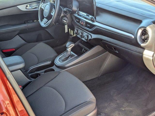 2023 Kia Forte LXS IVT